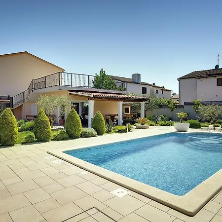 Luxuriose Mit Privatem Pool Nur 1,5 Km Bis Zum Sandstrand Mit Klima, Wlan, Billard, Fitness, Einer Sommerkuche *
